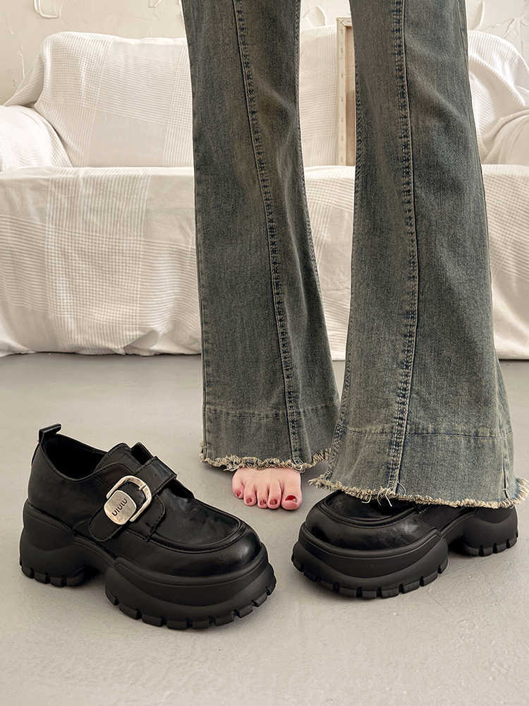 Retro Raise The Bottom Small Leather Shoes Female Loafers Dropshipman